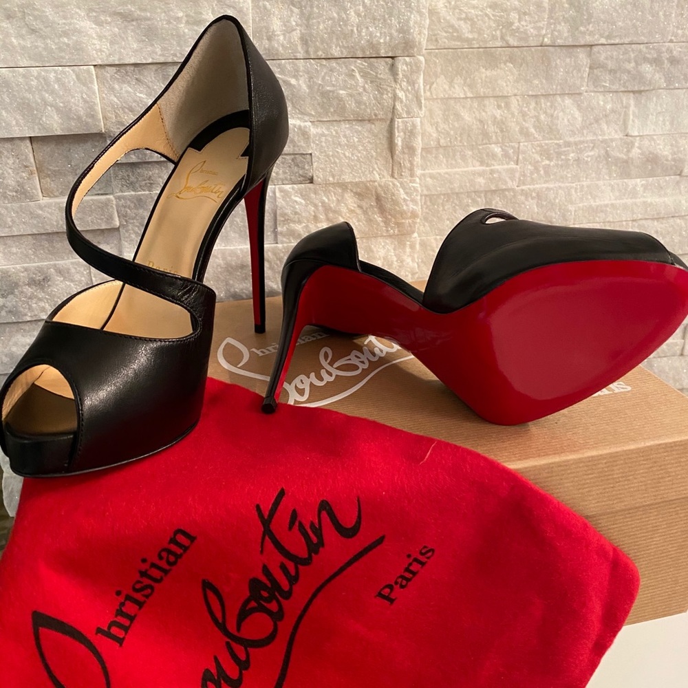 Christian Louboutin Catchy two size 37 heels